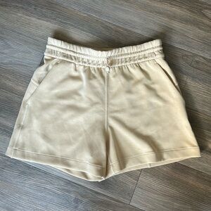 Softstreme High-Rise Short 4”